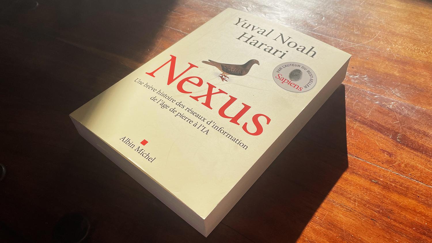 Blog - Real photography of Yuval Noah Harari's new book nammed Nexus. An IA story. BOOCLE